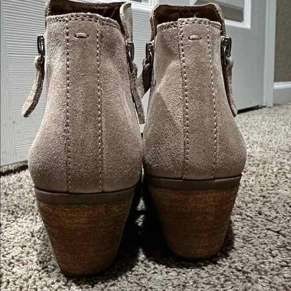 Frye Women's Cream Suede Ankle Booties - Picture 6 of 8
